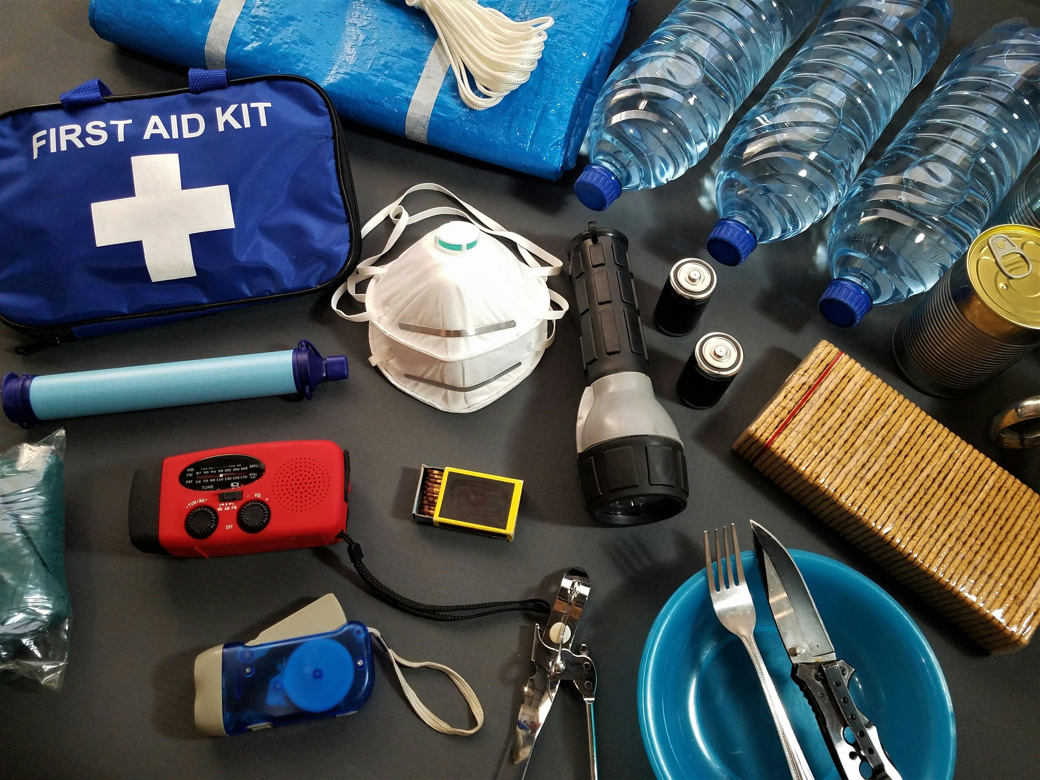 first-aid-and-surival-kits