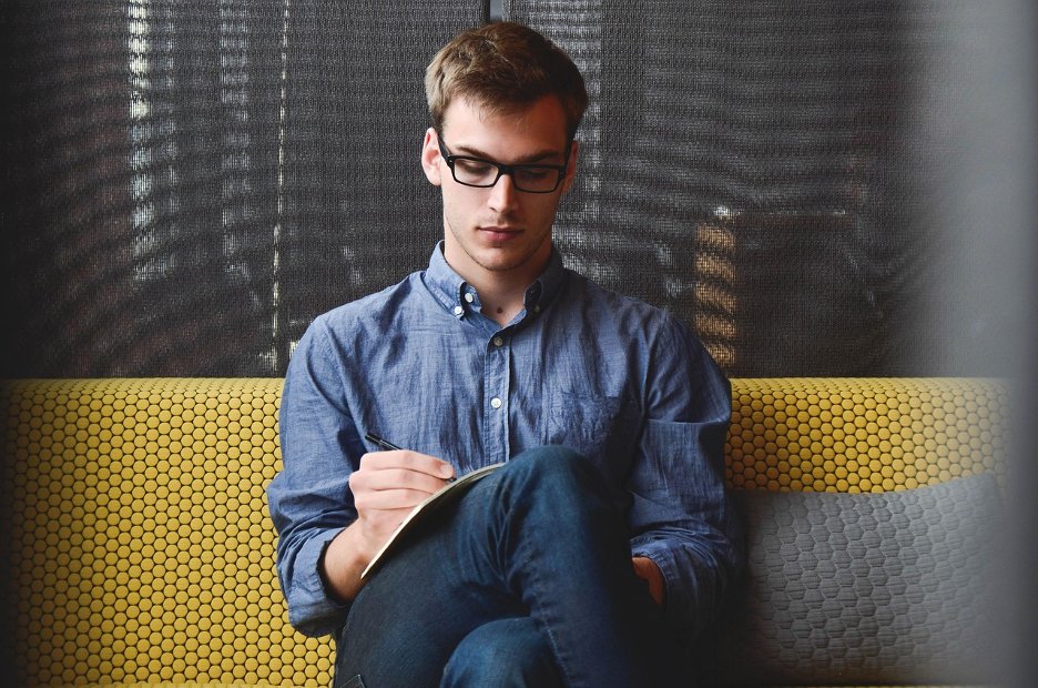 entrepreneur-start-up-man-planning